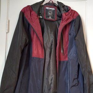 Distortion Brand Unisex Lightweight Rain Jacket Size Medium Blue, Black, and Red